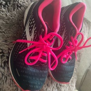 Brooks Ghost Running Shoes Size 6